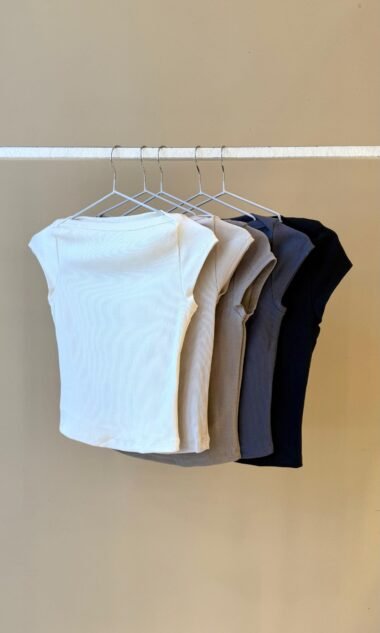 (MAR15) Remera Babytee Manga Corta Cuello Labios Morley Algodon (SS26)
