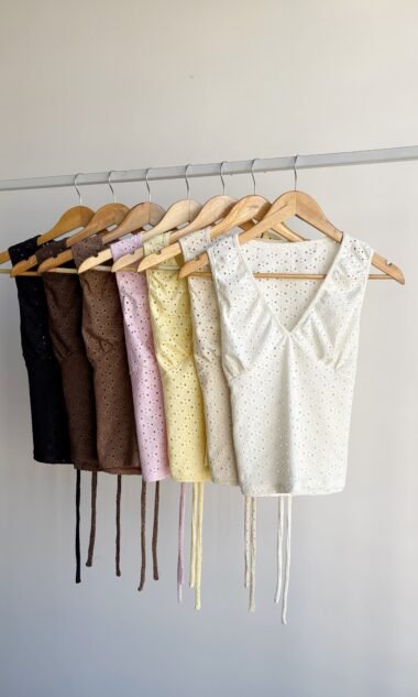 (BRM1) Musculosa Broderie Escote V Con Lazos (SS26)