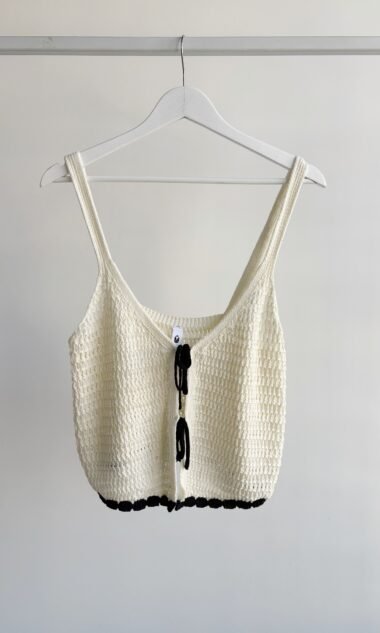 (IM3022) Top Tejido Detalle Vivo Negro