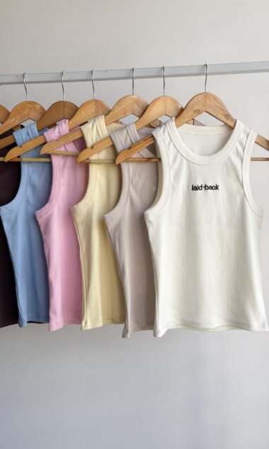 (MAM5B) Musculosa Larga Deportivo Morley Algodón Bordado - LAID BACK (SS26)