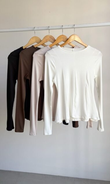 (HR14) Remera Recortes Entallada Hermes