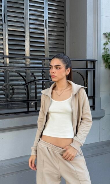 (ARC3) Camperita Cuello Alto Cierre Rústico Algodón (FW26)