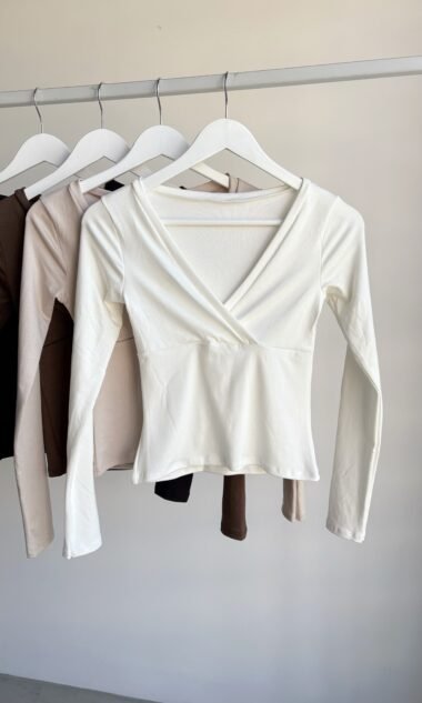 (HR15) Remera Escote V Cruzado Hermes