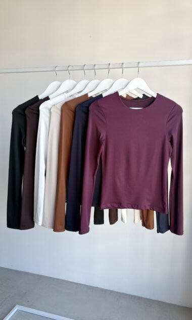 (SR5) Remera Cuello Redondo Con Vista Modal Soft (FW26)