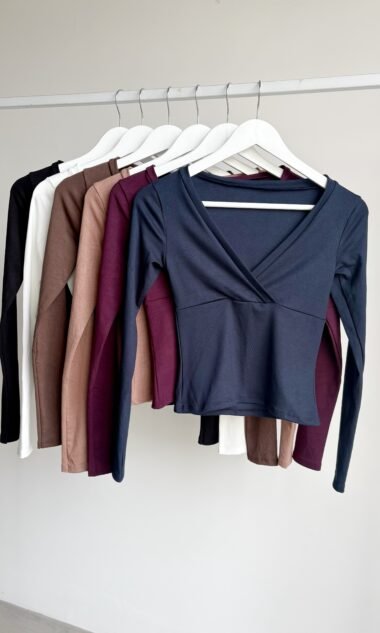 (HR15) Remera Escote V Cruzado Hermes (FW26)