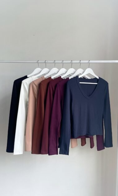 (HR13) Remera Escote V Simple Hermes ML (FW26)