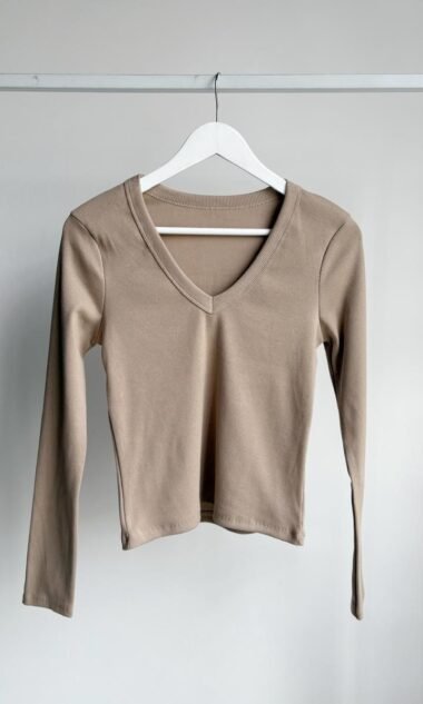 (MAR8-2) Remera Manga Larga Escote V Morley Algodon (FW26)