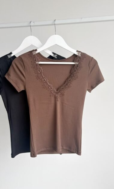 (PHR2) Remera Manga Corta con Puntilla Hermes (SS27)