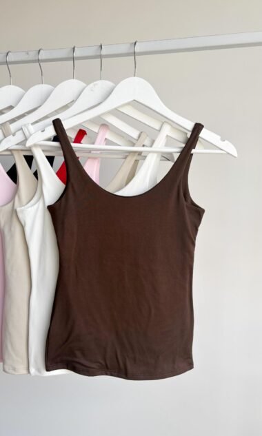 (MSM2-1) Musculosa Doble Delantera Escote U Soft (SS27)