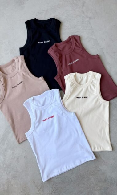 (RAM4B) Musculosa Basica Guia Ribb Algodón Bordada - Paris In Mind (SS27)